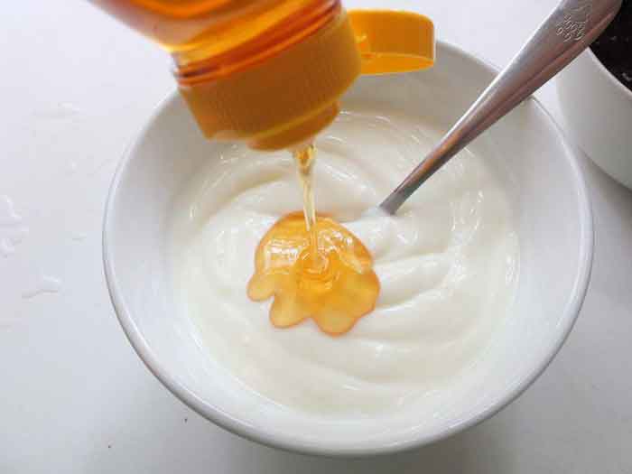 Hỗn hợp sữa chua mật ong trị nám