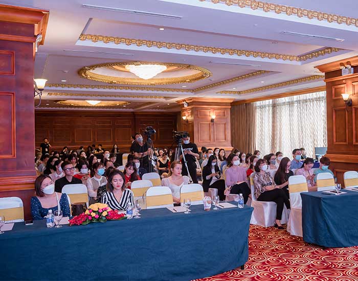 Hình ảnh trong trong đêm tiệc Laser Fractional C02 Laser & Những cập nhật mới trong thẩm mỹ