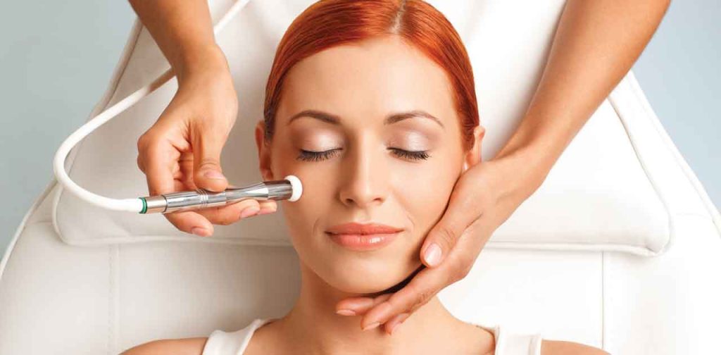 tác dụng của phương pháp lăn kim điện từ với làm đẹp