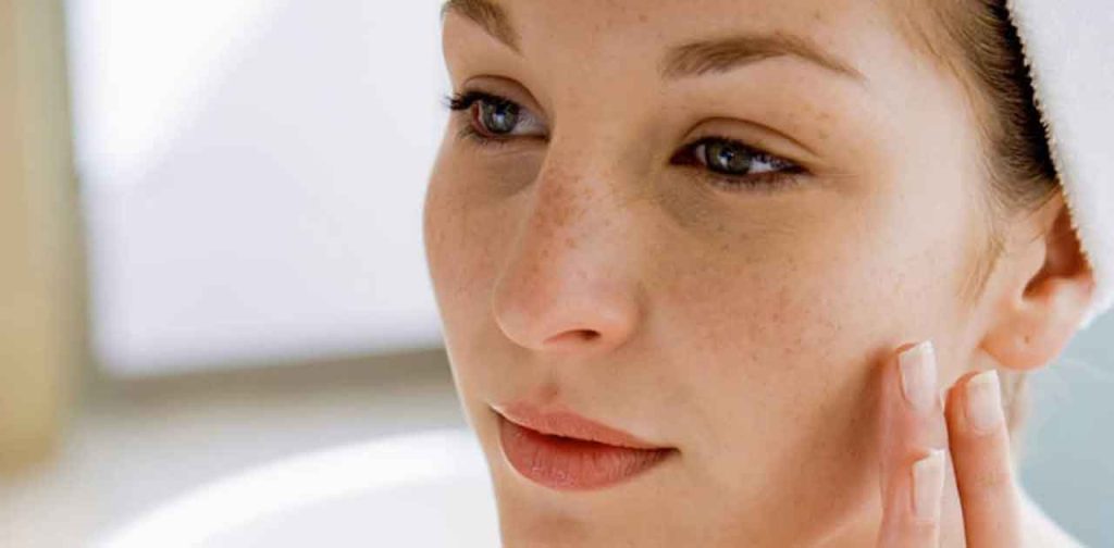 Cách chăm sóc da sau khi bắn laser trị tàn nhang hiệu quả