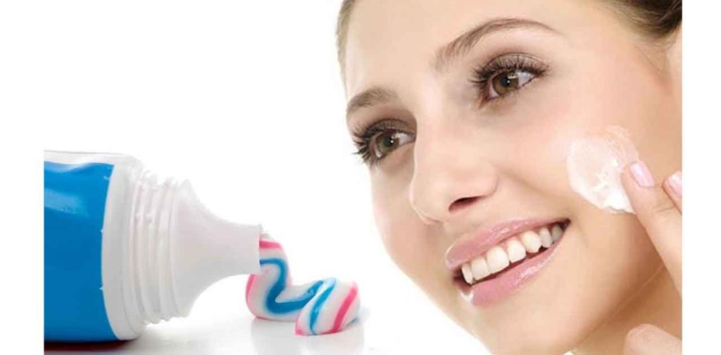 Kết hợp kem đánh răng cùng các nguyên liệu tự nhiên trị tàn nhang