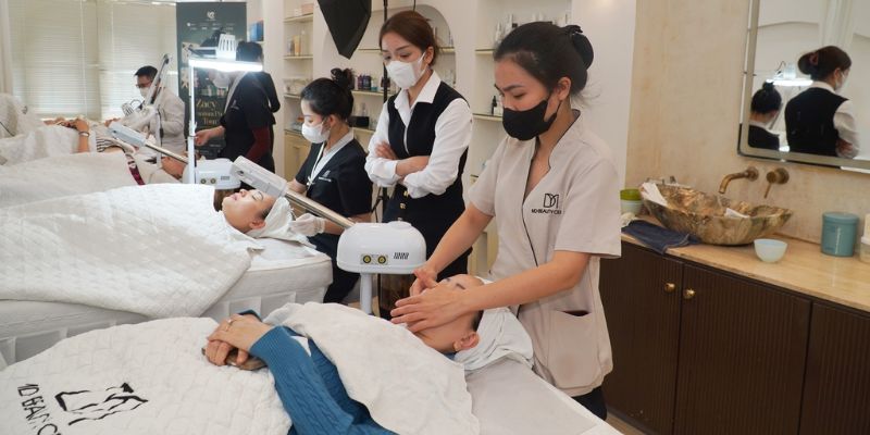 Đội ngũ Zacy và MD Beauty Center tại chương trình Zacy Premium Partners Tour 2026